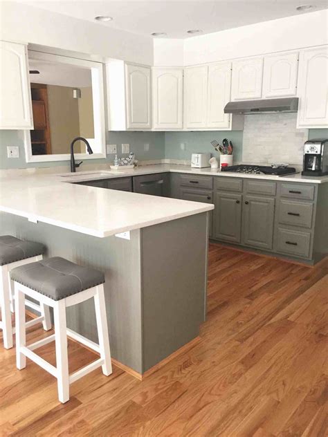 20 White And Grey Kitchens