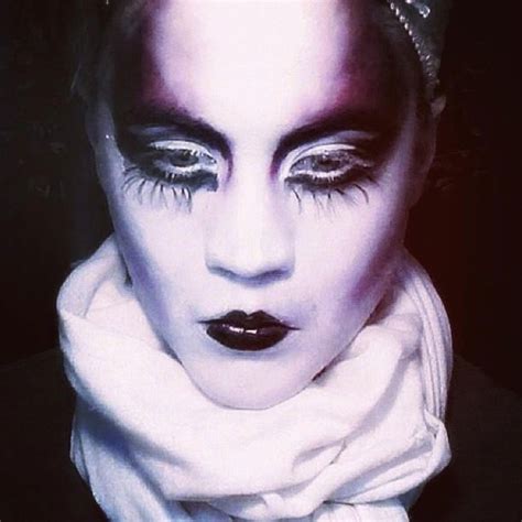 Dark Gothic Geisha Dramatic Makeuphalloween