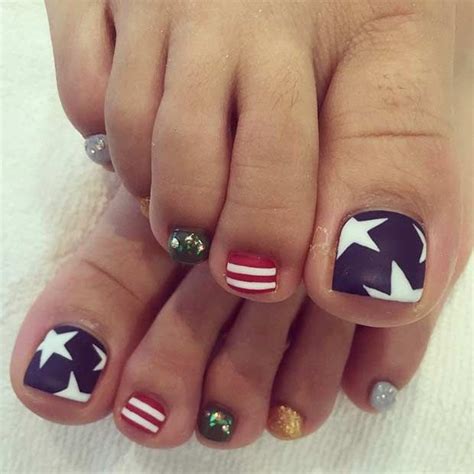 31 Patriotic Nail Ideas For The 4th Of July Stayglam Striped Toe