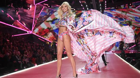 Victoria’s Secret Struggling On Many Fronts Cancels Annual Fashion Show The New York Times