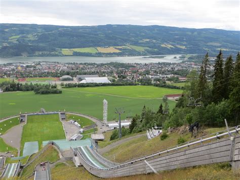 Aktiv sommerferie og vinterferie for hele familien, mange aktiviteter for barn, attraksjoner, skianlegg, museer, fornøyelsespark og mange tilbud om overnatting. Travel_Photography: Lillehammer and Maihaugen Open-Air ...
