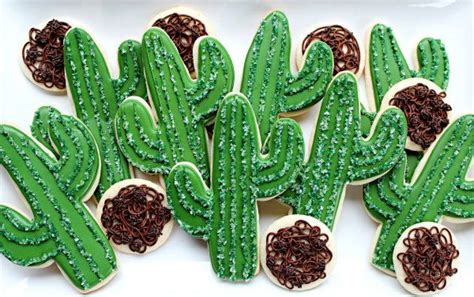 How to make decorated cactus sugar cookies. Cactus Cookies-Don't Get Stuck | Sugar cookies decorated ...