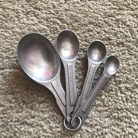 Vintage aluminum measuring spoons $0.50 : ThriftStoreHauls