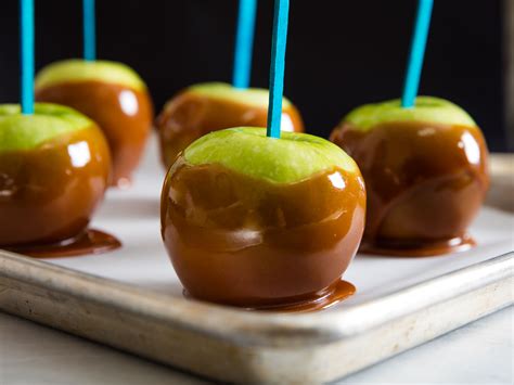 How To Make Caramel Apples That Wont Chip A Tooth Serious Eats