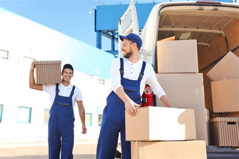Do It Yourself Or Hire Movers The Ultimate Moving Guide Jays Small