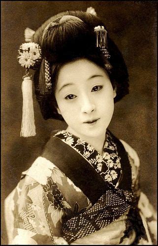 The Eyes Have It In Old Japan Miss Sakuko Yanagi 柳さく子 1902 1963