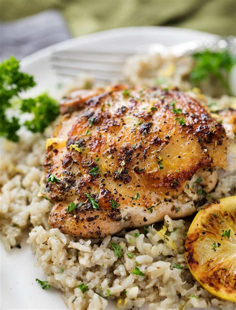 One Pan Greek Lemon Chicken And Rice The Chunky Chef