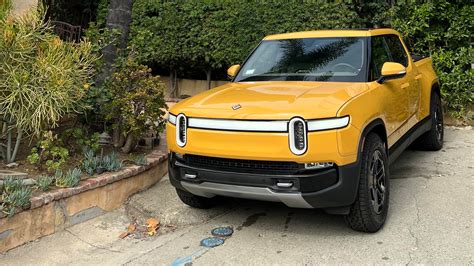 I Bought A Rivian R1t Electric Pickup Truck And It Was Torture