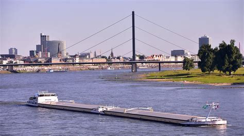 Stadt Düsseldorf Rhein Rheinuferpromenade Germany Deutschland 2019 Hd