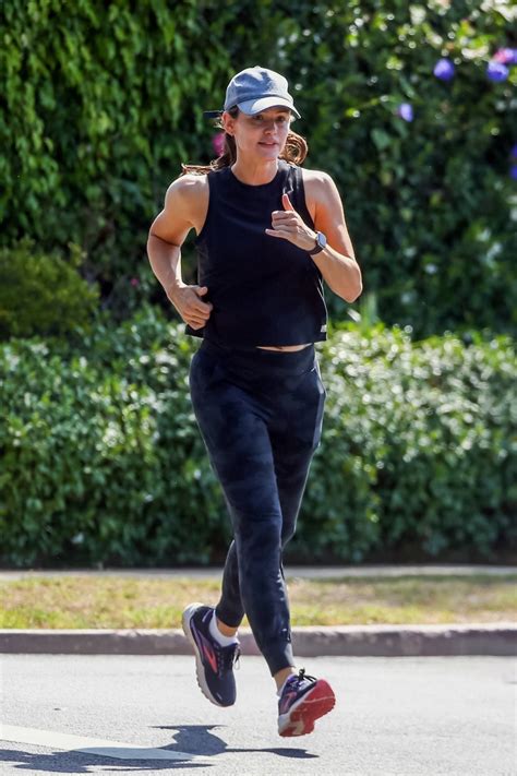 Jennifer Garner Shows Off Her Athletic Physique While Out For A Morning