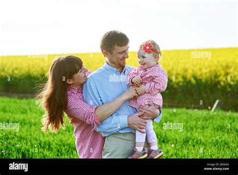 Papa He Hija Fotografías E Imágenes De Alta Resolución Alamy