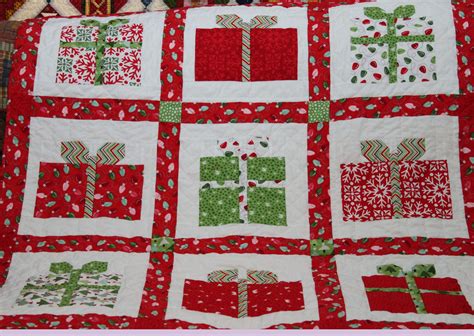 Christmas Present Quilt Christmas Quilt Blocks Christmas Patchwork
