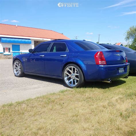 2010 Chrysler 300 With 22x9 15 Oe Performance 107 And 26535r22 Lexani