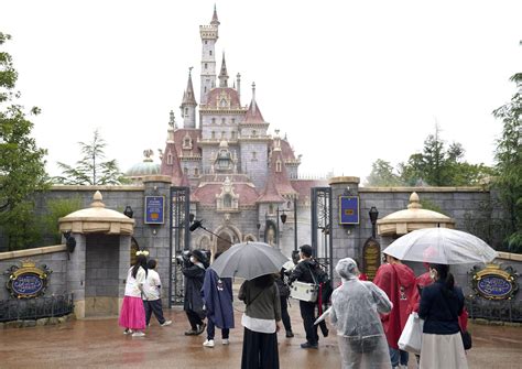 Tokyo Disneyland Unveils New Beauty And The Beast Area The Japan Times