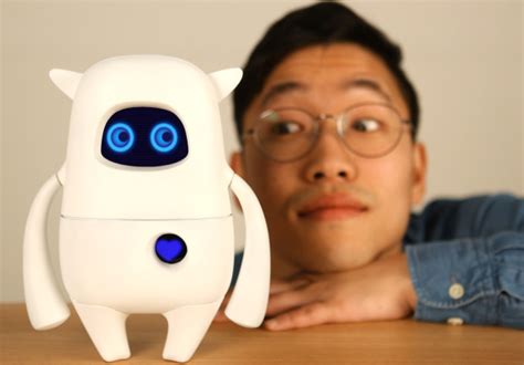 人工知能を搭載英語で会話家電の操作もできるキュートなロボットMUSIO BRIDGEブリッジテクノロジースタートアップ情報