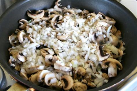 Add the green onions, cumin, and mushrooms. Best Onion Mushroom Burger | Shockingly Delicious