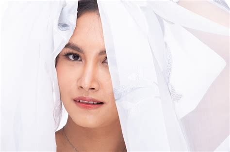 Premium Photo Half Body Face Of Asian Arab Indian Tanned Skin Woman