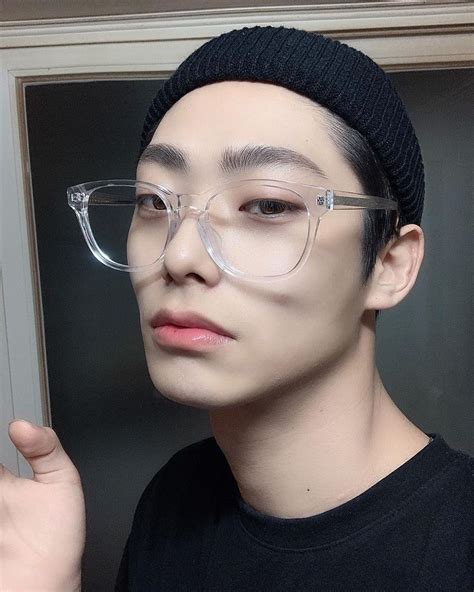 최혁근 🇰🇷 on instagram “돈까스 좋아하세요 do you like pork cutlet” cat eye glass square glass glasses