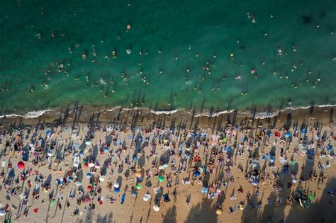 Free Photo Aerial View Of Crowd Of People On The Beach