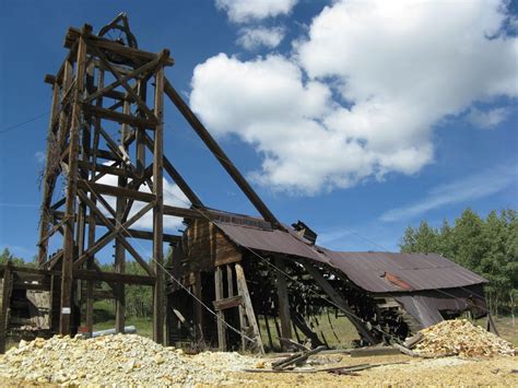 Gold Mine Head Frame Placer Gold Gold Mining House Styles