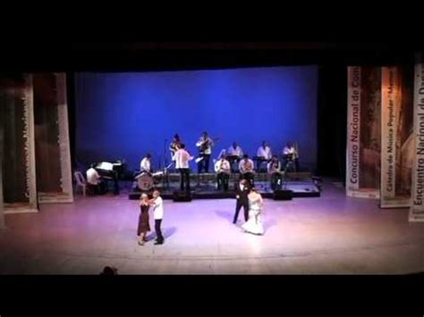 El tema musical de la introducción es gasolero, de vicentico. Alicia Lopez y Miguel Angel Vazquez Velia Caro y Luis Peña ...