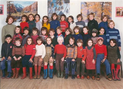 Photo De Classe CE2 De 1977 ECOLE ANTOINE DE SAINT EXUPERY Copains D