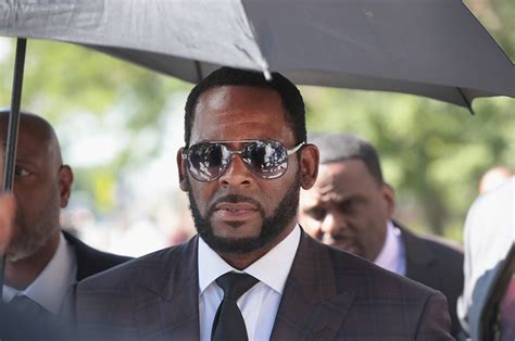 R Kelly Charged With Federal Sex Crimes In Both Chicago And New York