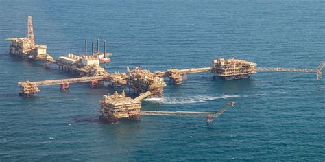 Abu Dhabi Two In Frame For Adnocs Huge Umm Shaif Oilfield Development