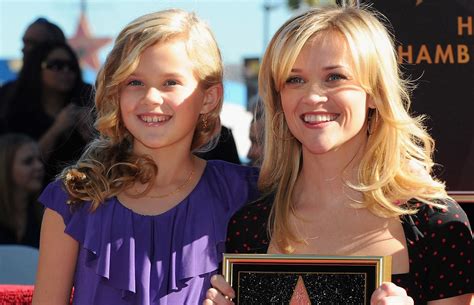 reese witherspoon s daughter is now officially her twin