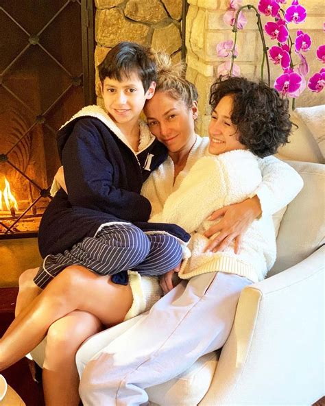 Jennifer Lopez Shares For The First Time How To Raise Twins Emme And