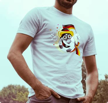 Niemand wird heute sagen können, wer und wann ausgerechnet den fußballspielen zwischen england und deutschland erstmals das etikett „klassiker verpasst hat. Deutschland Fan Shirt - Lustiger coller Fußball mit ...