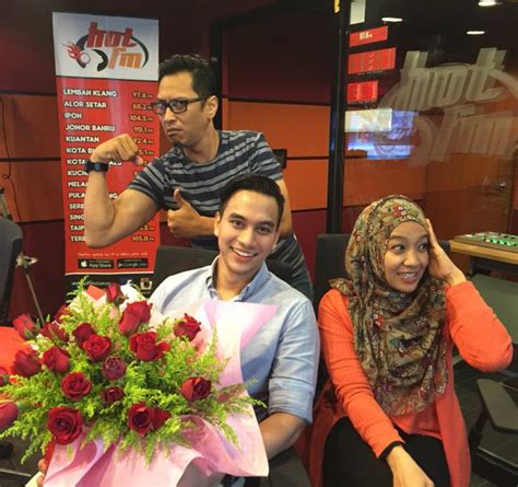 He mostly shares fitness and health tips. BIODATA DR SAY SHAZRIL | Cerita Budak Sepet