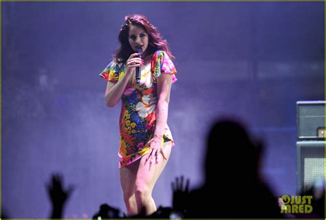 Lana Del Rey Lets Loose During Second Coachella Performance Photo