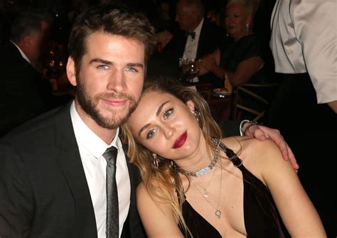 miley cyrus liam hemsworth reach agreement in divorce settlement us weekly