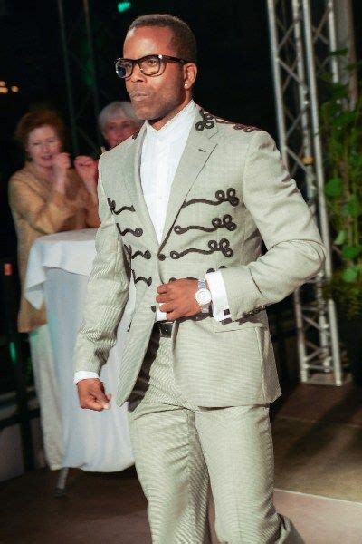 Du hast dich mit deinen freundinnen. Husarenanzug c) Schinke Couture, Krefeld | Anzug, Husaren ...