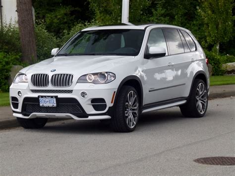 Recently, hendrick bmw of charlotte nc was kind enough to let me test drive a 2011 bmw x6 xdrive50i in titanium silver over black nappa leather with brushed aluminum trim. 2011 BMW X5 xDrive35d - BMW Performance & Aerodynamics - Xoutpost.com