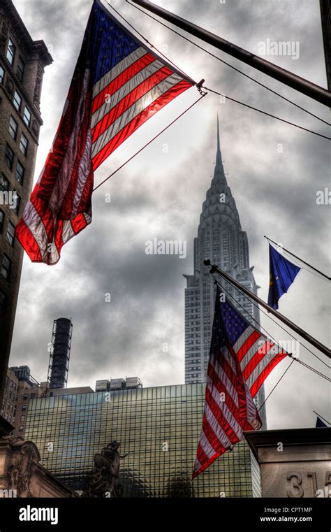 Chrysler Building American Flag Hi Res Stock Photography And Images Alamy