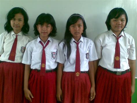 Full anak kecil sudah di ajarin bikin begituam oleh ibunya. Anak SD Perempuan | Cerita Lucu, Komik Lucu dan Humor ...