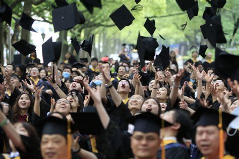 80 Of Chinese Students Return Home After Graduating Abroad Moe