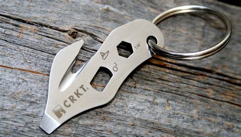 14 Keychain Tools That Save Space For Smarter Edc