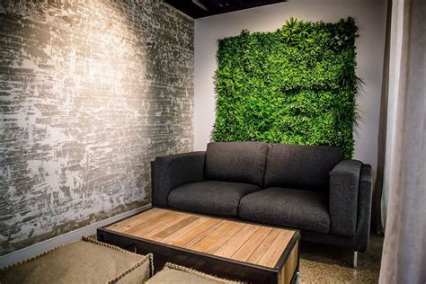 10 Compelling Reasons Why Your Workplace Needs A Vertical Garden