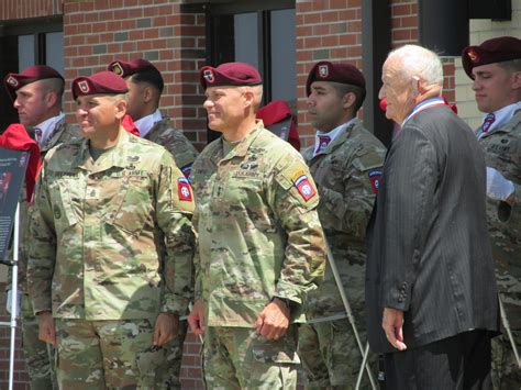 82nd Airborne Division Inducts 12 Into 2023 Hall Of Fame
