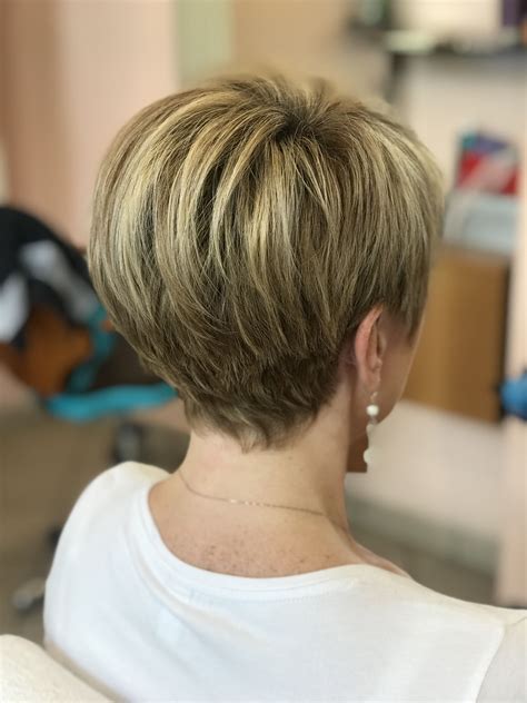 11 Short Layered Stacked Bob Pixie Short Hairstyle Trends The Short