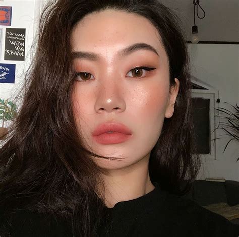 Pin By 🌩 On Beauty In 2019 Makeup Looks Makeup Asian Makeup