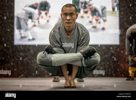 Monks From Chinas Shaolin Temple Show Londoners Their Skills Stock