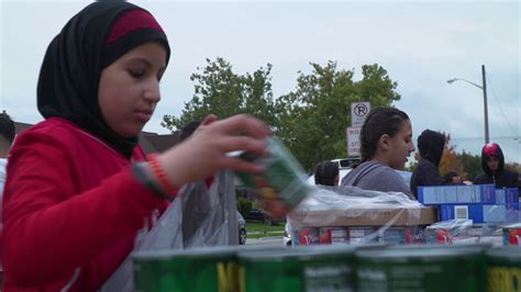 Gleaners Mobile Food Pantry At The Dearborn Public Schools Youtube