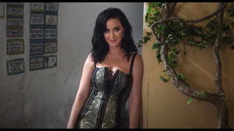 Katy Perry Deslumbra En Nuevo Anuncio De Dolce And Gabbana Devotion Notas Del Quijote