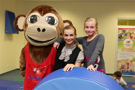 Konec války s otcem její dcery! Slavné maminky a jejich děti - 1. narozeniny | Monkey´s Gym