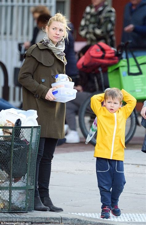 Claire Danes Dotes On Son Cyrus As They Hold Hands In Nyc Daily Mail