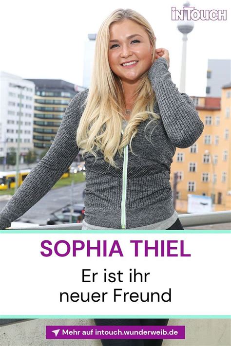 Die erfolgsgeschichte von sophia thiel klang bisher wie aus dem bilderbuch. Sophia Thiel: Er ist ihr neuer Freund in 2021 | Neuer ...